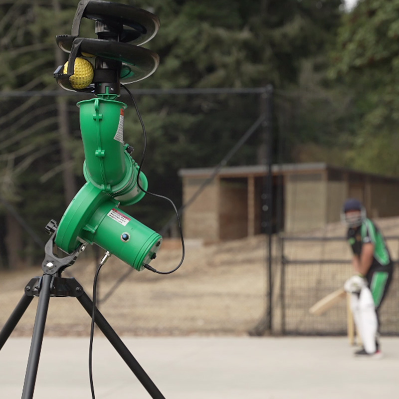 cricket bowling machine