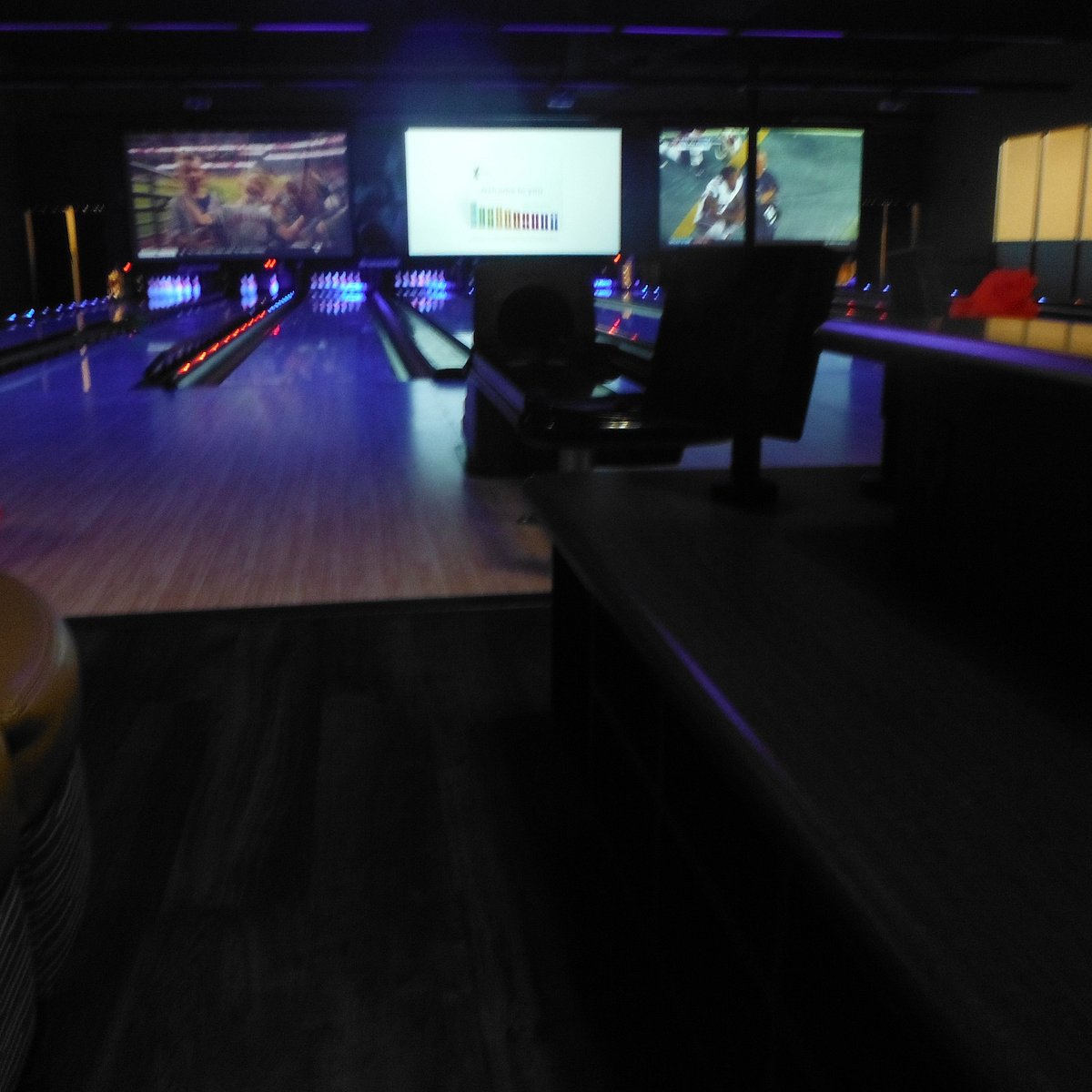 stars and strikes bowling