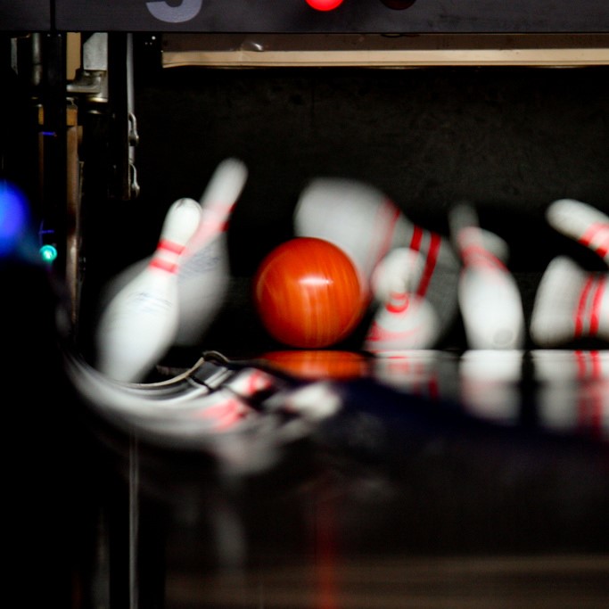 how many points is a strike in bowling