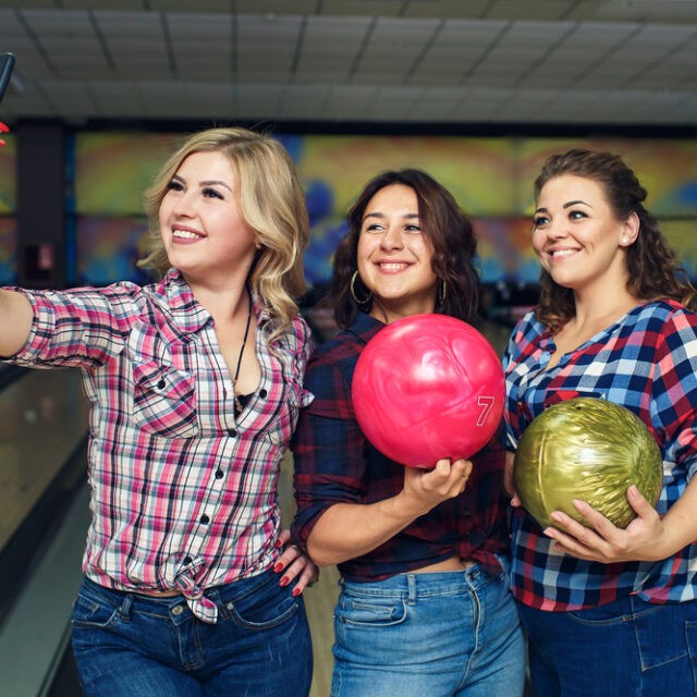 what to wear bowling