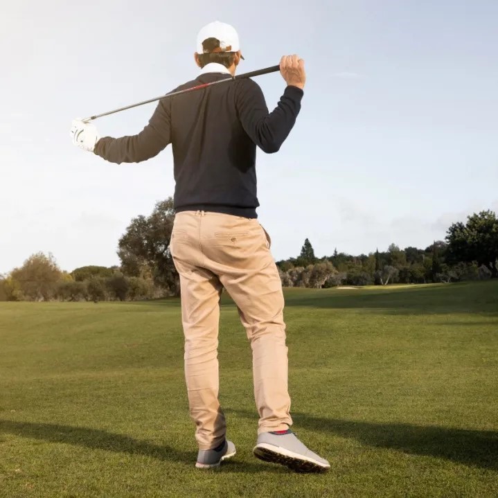 how long does 18 holes of golf take