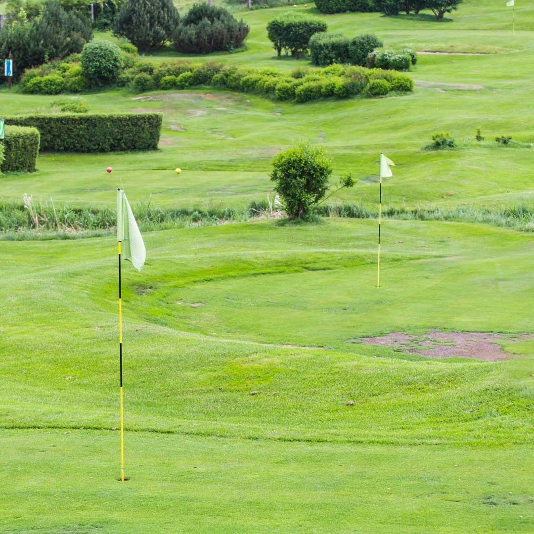 how long does 18 holes of golf take