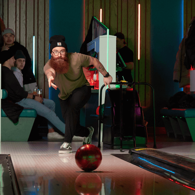 how to curve bowling ball