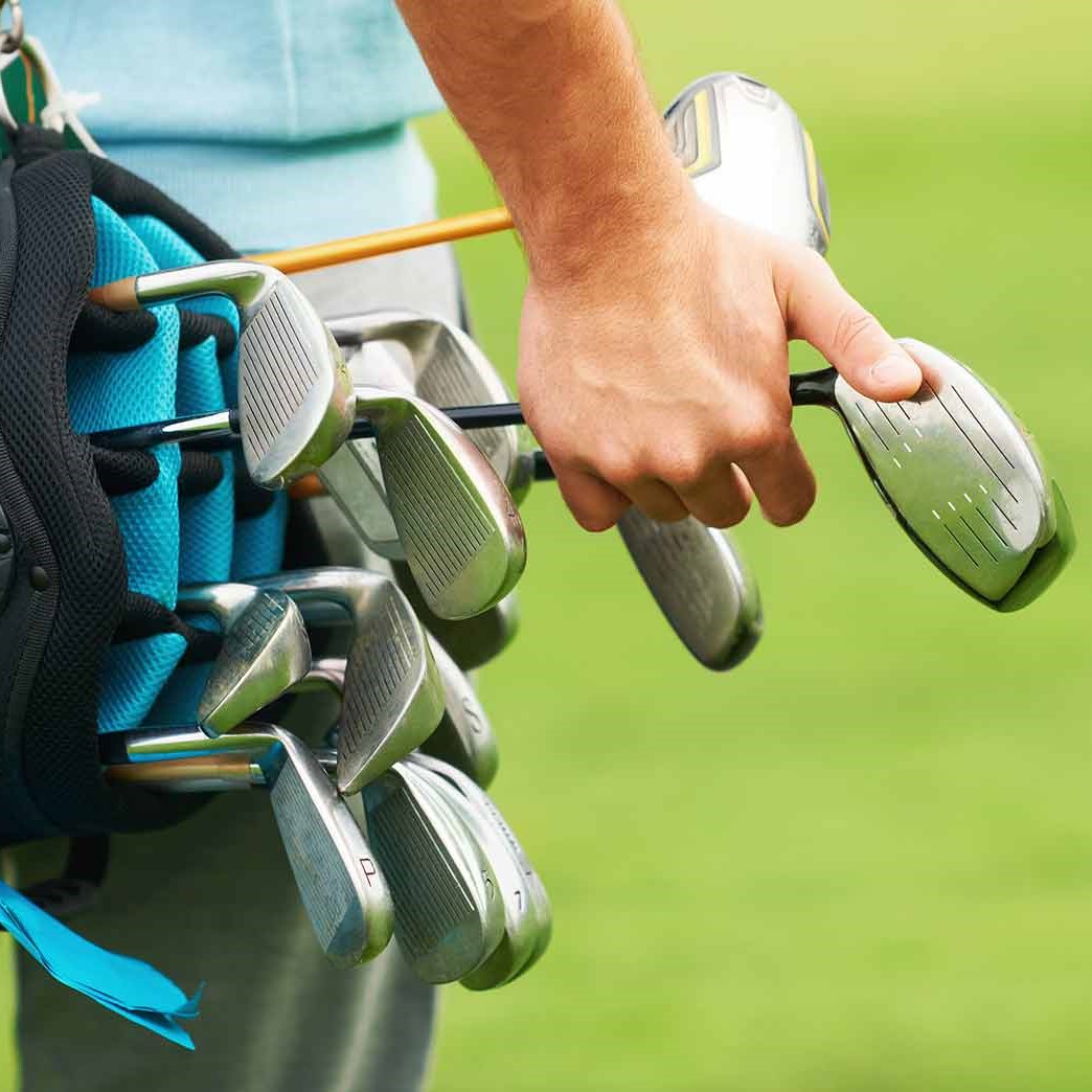 clubs in a golf bag