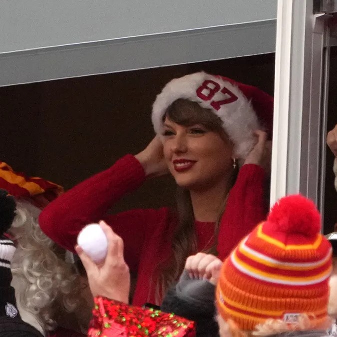 taylor swift christmas game