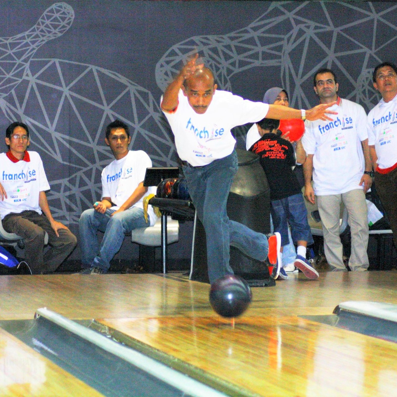 bowling alley franchise