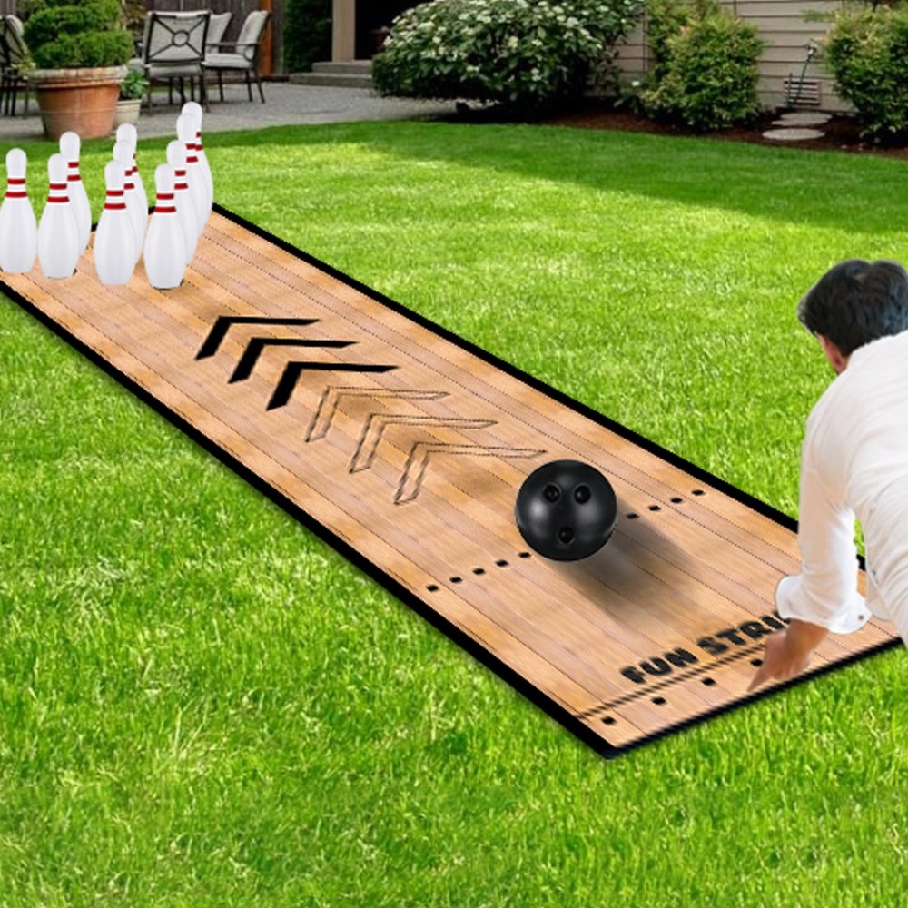 outdoor bowling
