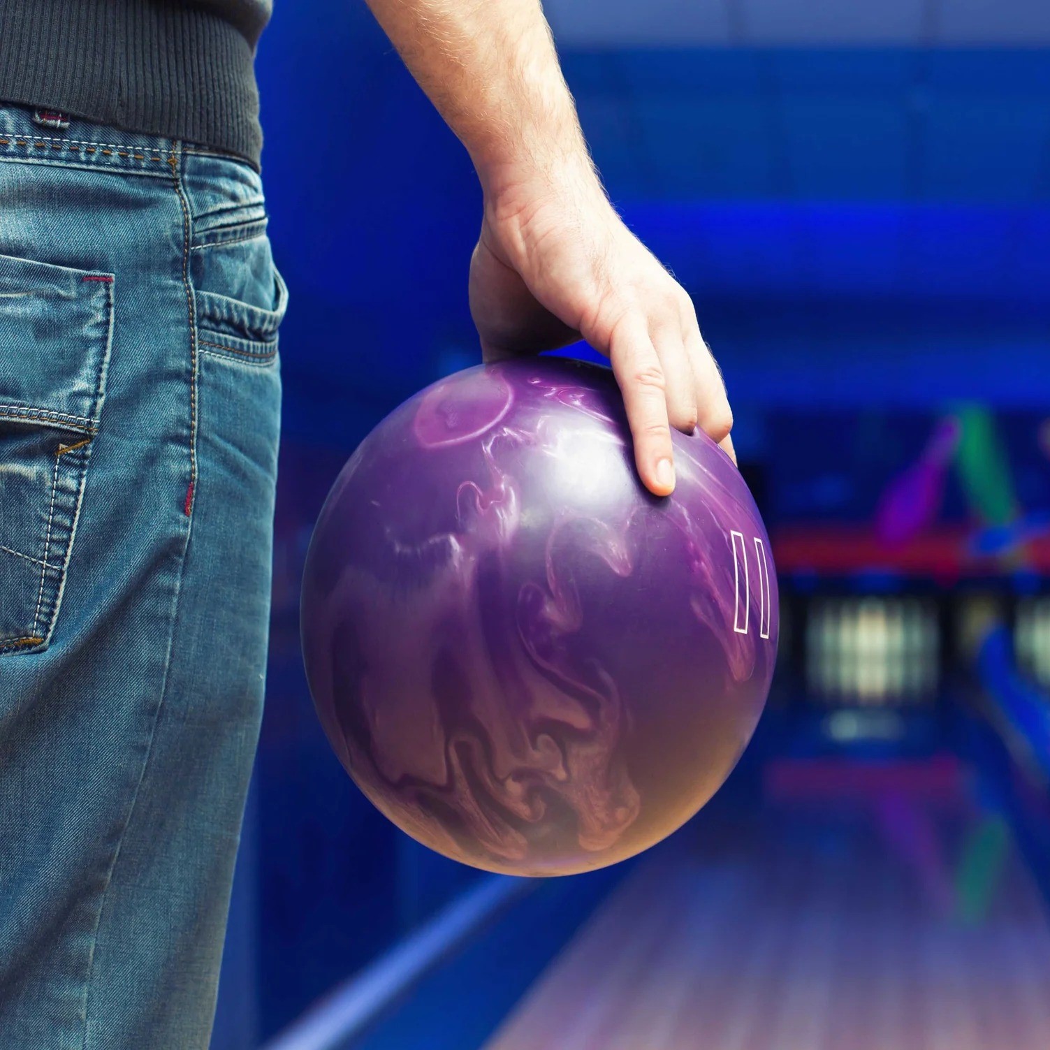 best bowling ball for straight bowlers