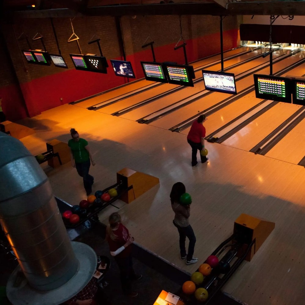 garage bowling