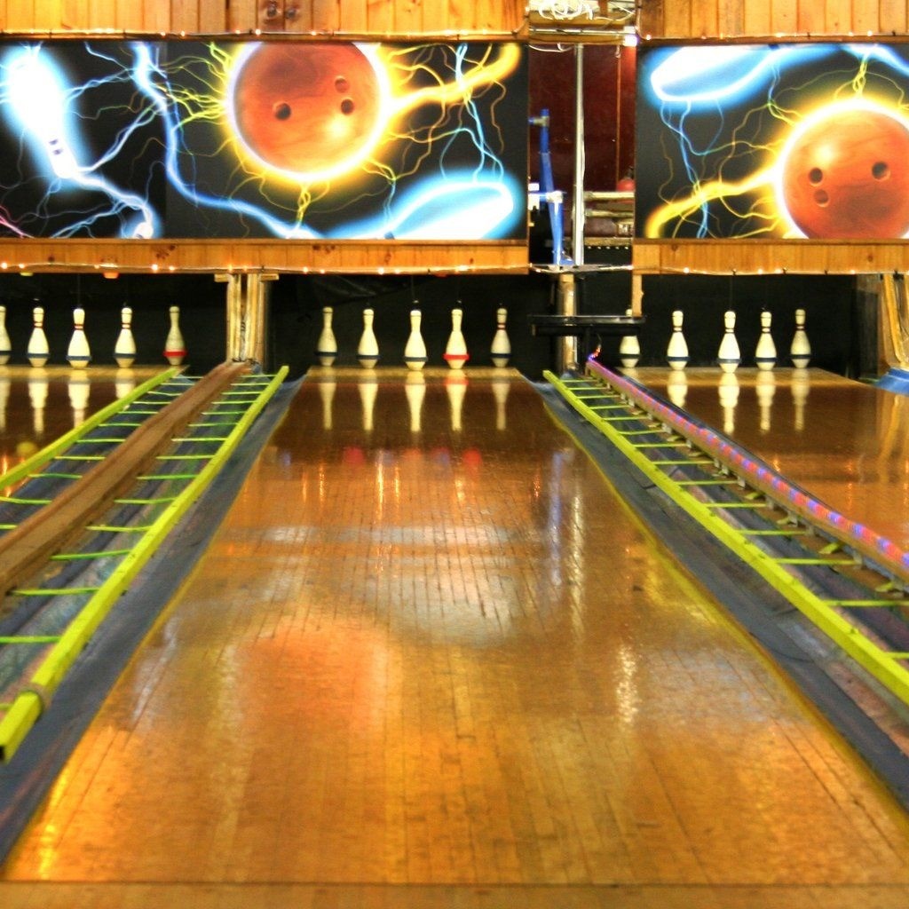 bowling alley lane